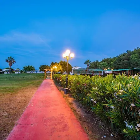 Ammos Sea Front - Adults Only アパート *